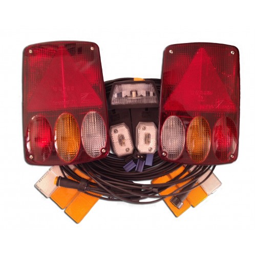 Trailer lighting kit comprising of 13pin loom, tail lights, marker